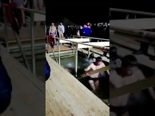 “Аллаху акбар“ на крещенском купание