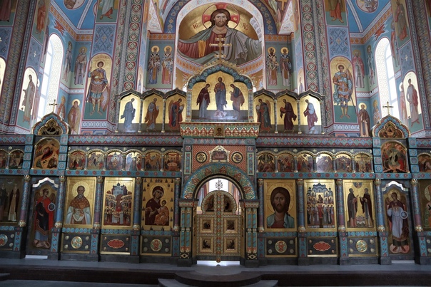 Фото иконостаса храма на рабочий стол