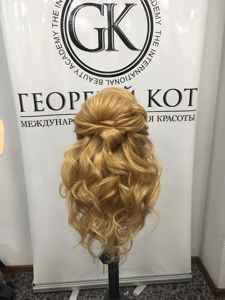 Анна Тимофеева |