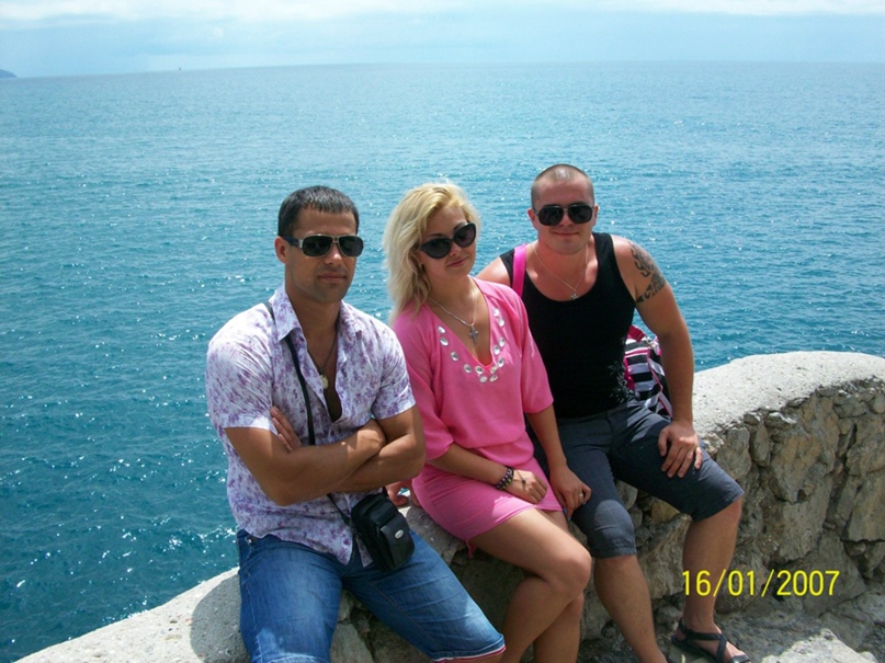 Игорь Уткин |