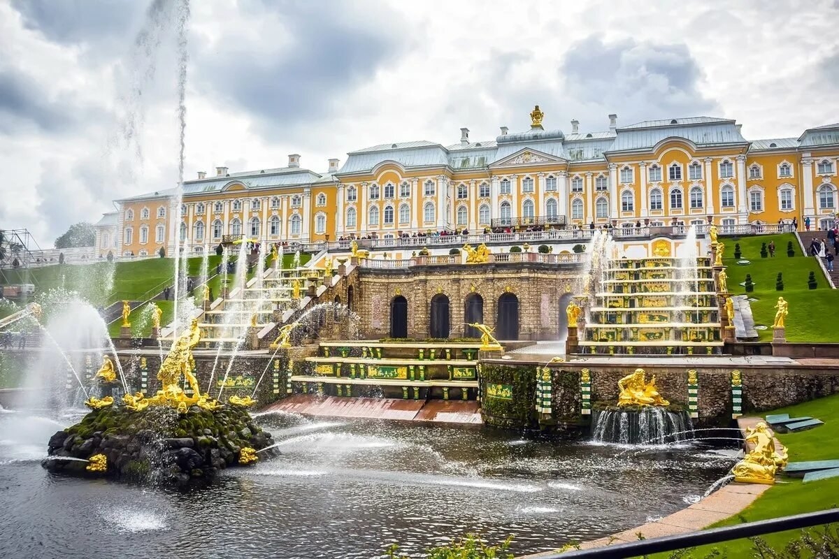 St Petersburg Bucket List! WORLD OF WANDERLUST World of wanderlust, St petersbur Достопримечательности петергофа фото с названиями Достопримечательности петергофа фото с названиями Достопримечательности петергофа фото с названиями Дворец впечатлений