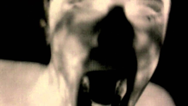 Philippe Grandrieux La vie nouvelle. ( Music by The Haxan Cloak Excavation,