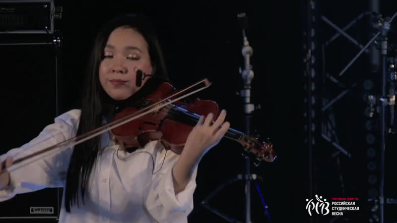 Баязитова Анжела и Меришан Мария.